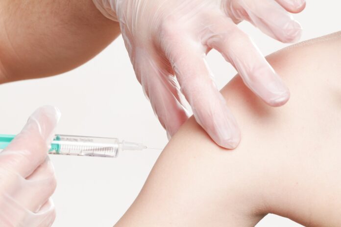 Andrea Carfi, vaccino