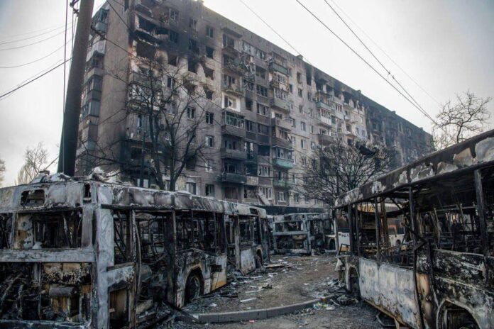 Mariupol devastata dai bombardamenti russi