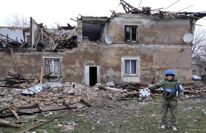 Bombardamenti nel Donetsk e Luganks