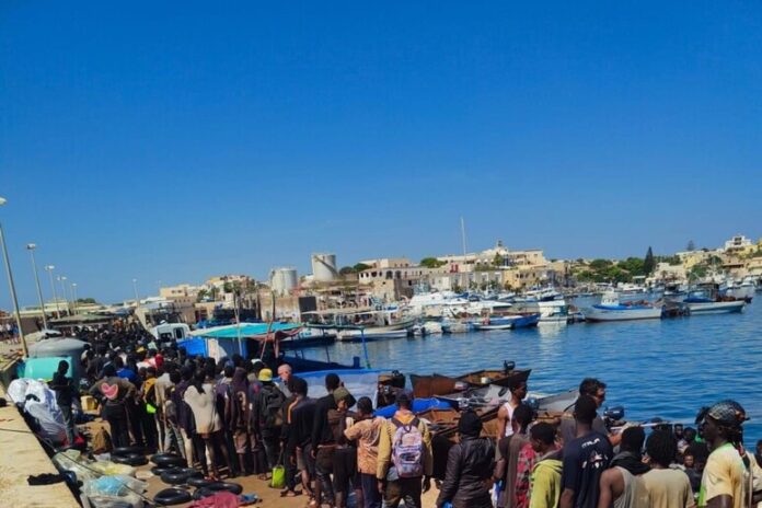 Record di migranti a Lampedusa